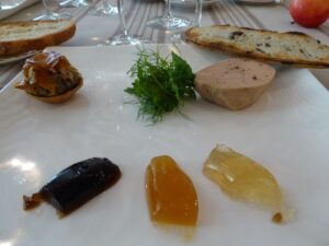 le foie gras et ses gelées aux champignons, coing et verveine